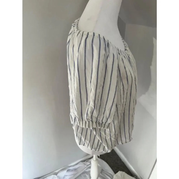 Women's Levi's Off-Shoulder Blue Striped Blouse Size L - Picture 2 of 8